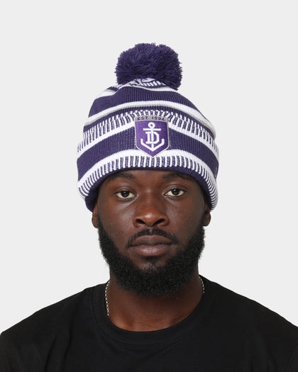 New Era Fremantle Dockers AFL Opening Bounce 2022 Pom Wordmark Beanie Purple
