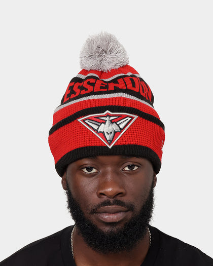 New Era Essendon Bombers AFL Opening Bounce 2022 Pom Waffle Wordmark Beanie Red