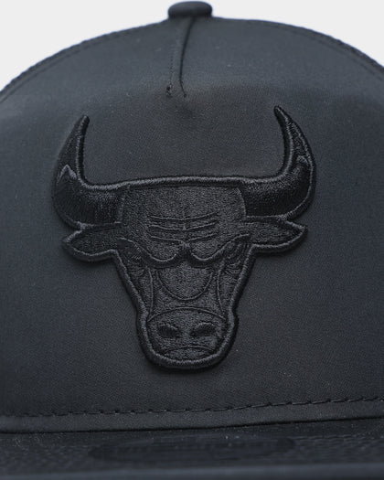 New Era Chicago Bulls Trucker Golfer Snapback Black/Black