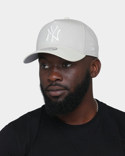 New Era New York Yankees 9FORTY A-Frame Snapback Stone/White