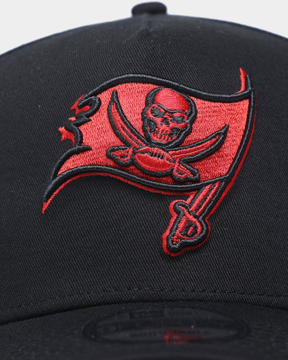 New Era Tampa Bay Buccaneers "Scarlet Bottom" 9FORTY A-Frame Snapback Black/Scarlet