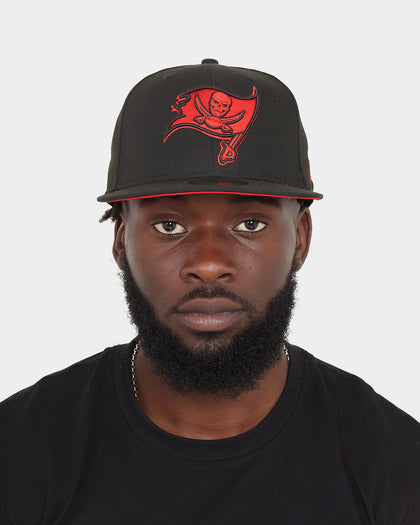New Era Tampa Bay Buccaneers "Scarlet Bottom" 59FIFTY Fitted Black/Scarlet