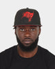 New Era Tampa Bay Buccaneers "Scarlet Bottom" 59FIFTY Fitted Black/Scarlet