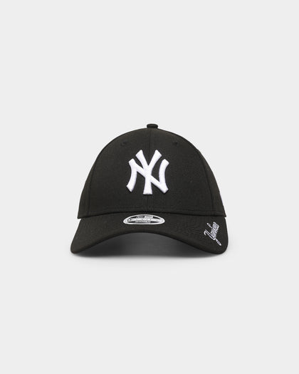 New Era Women's New York Yankees 'Black White Visor Script' 9FORTY Strapback Black/White