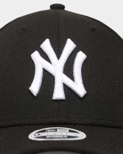 New Era Women's New York Yankees 'Black White Visor Script' 9FORTY Strapback Black/White