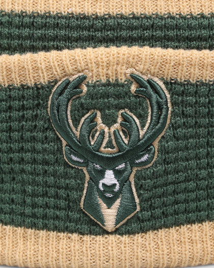 New Era Milwaukee Bucks Pom Waffle Knit Beanie Original Team Colours