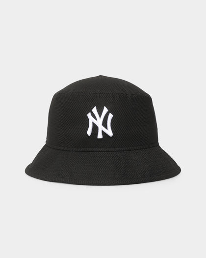 New Era New York Yankees Water Resistant Bucket Hat Black/Original Team Colours