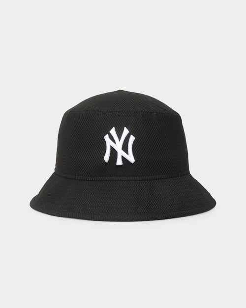 New Era New York Yankees Water Resistant Bucket Hat Black/Original Team Colours