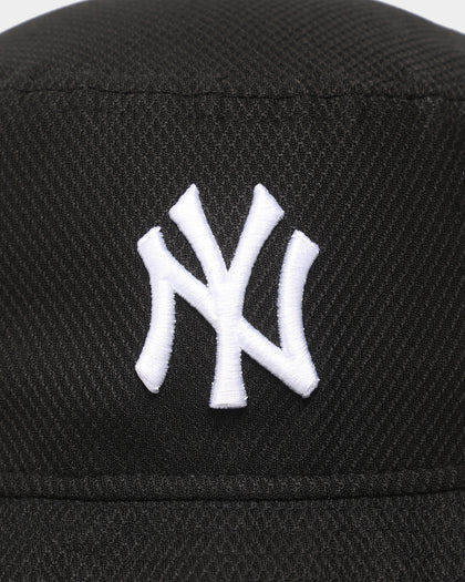 New Era New York Yankees Water Resistant Bucket Hat Black/Original Team Colours