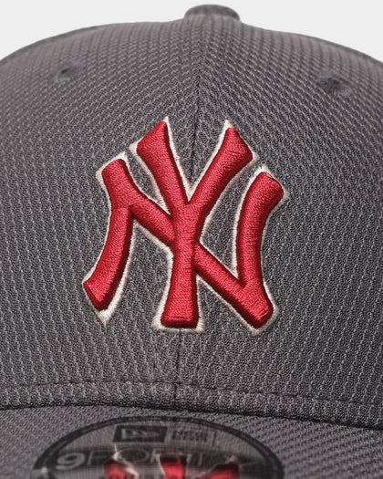 New Era New York Yankees 'Graphite/Maroon' 9FORTY Casual Strapback Graphite