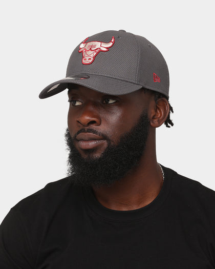 New Era Chicago Bulls 'Graphite/Maroon' 9FORTY Casual Strapback Graphite