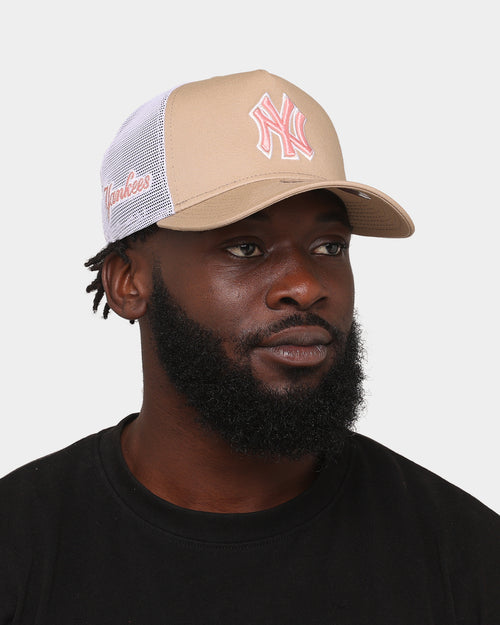 New Era New York Yankees 'Tumbleweed Sundae' 9FORTY A-Frame Trucker Snapback Khaki/Pink