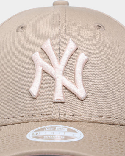 New Era Women's New York Yankees 'Mother's Day' 9FORTY Casual Strapback Camel/Pink