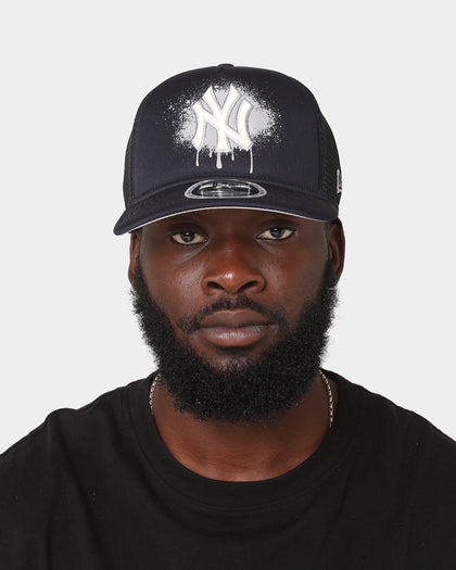 New Era New York Yankees 'Spray Paint Glow' 9FORTY A-Frame Trucker Snapback Original Team Colours