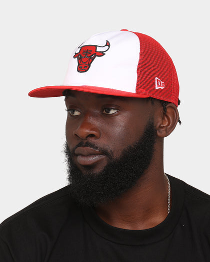 New Era Chicago Bulls 'Team Two-Tone' Prolight Old Golfer Trucker Snapback White/OTC