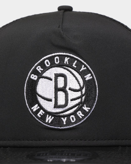 New Era Brooklyn Nets 'OG Team Colour' Prolight Old Golfer Trucker Snapback OTC