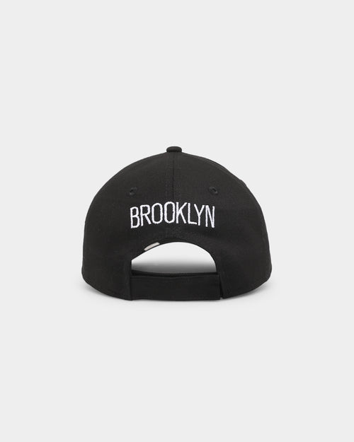 New Era Kids' Brooklyn Nets Ligature Side 9FORTY Strapback Original Team Colours
