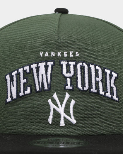 New Era New York Yankees 'Stencil Script' Golfer Snapback Cilantro Green/Black