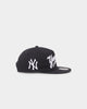 New Era New York Yankees Script Appliqué Golfer Snapback Original Team Colours