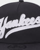 New Era New York Yankees Script Appliqué Golfer Snapback Original Team Colours