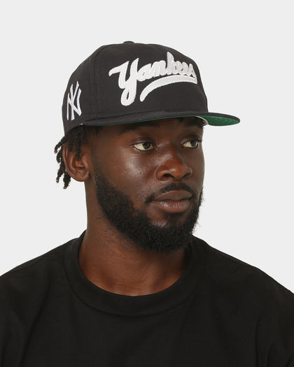 New Era New York Yankees Script Appliqué Golfer Snapback Original Team Colours