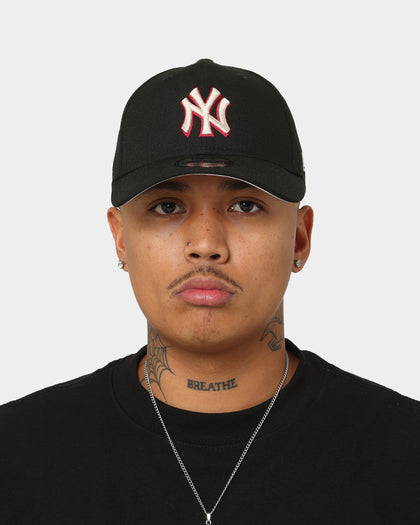 New Era New York Yankees 9FORTY Snapback Black/Scarlet
