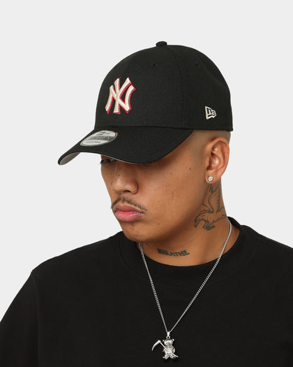 New Era New York Yankees 9FORTY Snapback Black/Scarlet