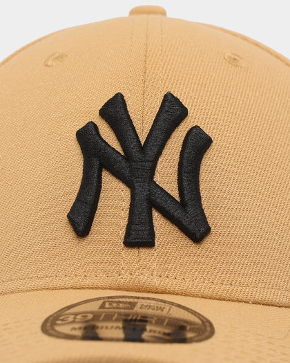 New Era New York Yankees Seasonal 39THIRTY Stretch Fit Camel/Black