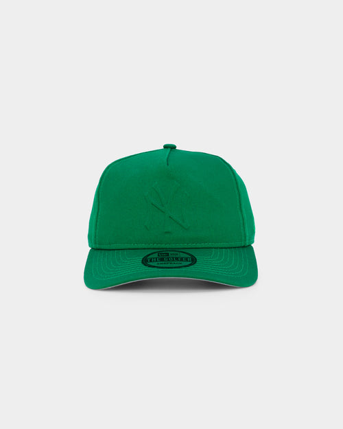 New Era New York Yankees 'Kelly Green Embossed Logo' Old Golfer Snapback Kelly Green