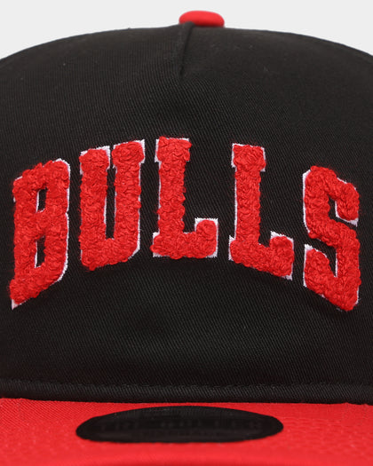 New Era Chicago Bulls 'Chenille' Golfer Snapback Black