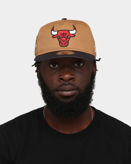 New Era Chicago Bulls 'Midnight Harvest 2-Tone' Old Golfer Snapback Wheat/Navy