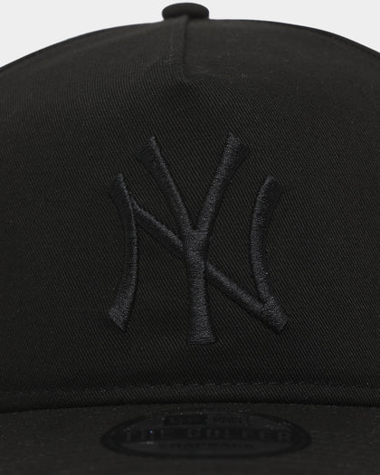 New Era New York Yankees Old Golfer Snapback Black/Black