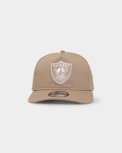 New Era Las Vegas Raiders Old Golfer Snapback Tumbleweed/White