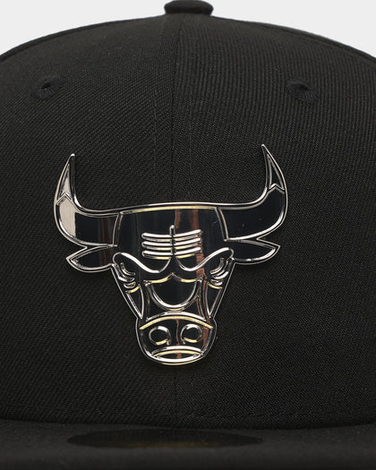 New Era Chicago Bulls 'Metal Badge' 59FIFTY Fitted Black/Silver