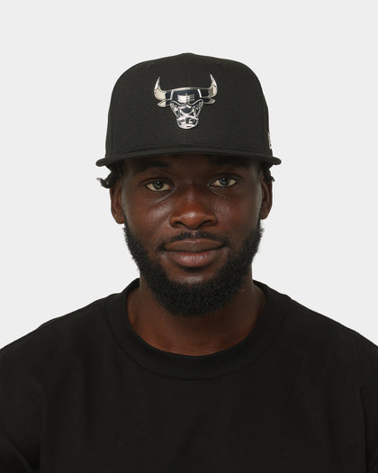 New Era Chicago Bulls 'Metal Badge' 59FIFTY Fitted Black/Silver