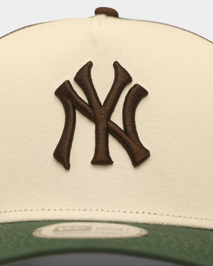 New Era New York Yankees 'Beef & Broccoli' 9FORTY K-Frame Snapback Chrome White