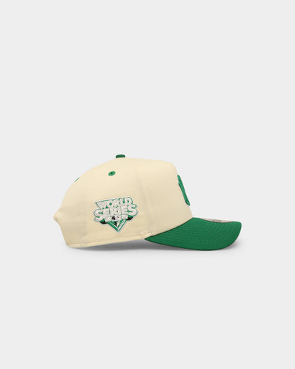 New Era New York Yankees 'Lucky Green' 9FORTY A-Frame Snapback Chrome White