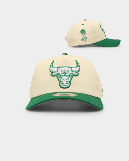 New Era Chicago Bulls 'Lucky Green' 9FORTY A-Frame Snapback Chrome White