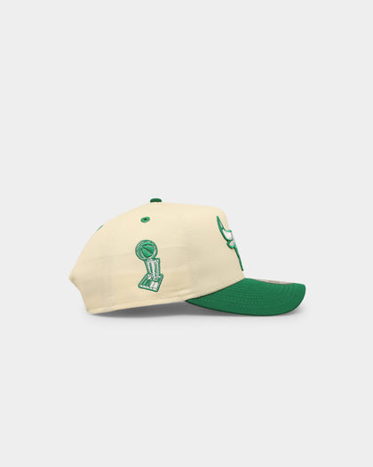 New Era Chicago Bulls 'Lucky Green' 9FORTY A-Frame Snapback Chrome White