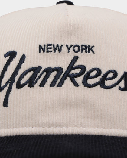 New Era New York Yankees 'Chrome Corduroy Throwback Script' Golfer Snapback Chrome White