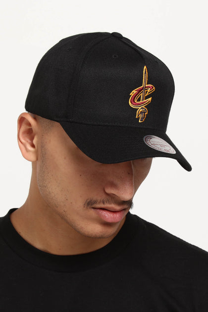Mitchell & Ness Cavaliers Team Mini 110 Snapback Black