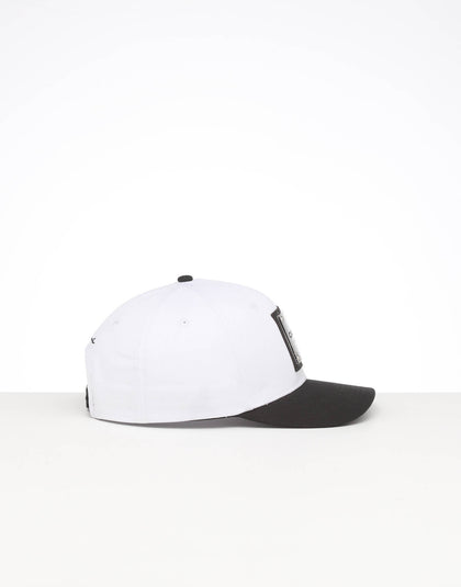 CARRÉ STAPLE METAL GRAND SNAPBACK WHITE/BLACK