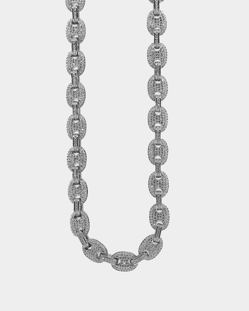 Saint Morta Guantlet Chain 18" Iced White Gold