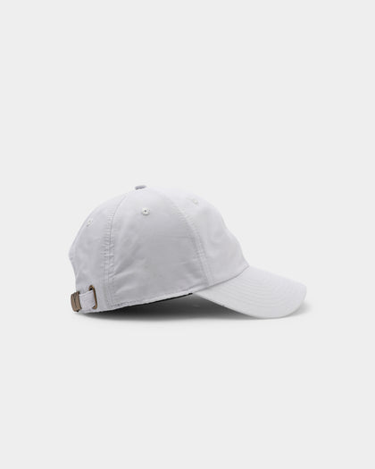 Carré Men's Scripted Metal Badge Classique Strapback White/Gold