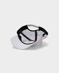 Carré Men's Scripted Metal Badge Classique Strapback White/Gold