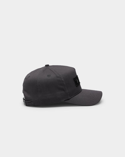 Carré Evolution Iron Lady Strapback Charcoal