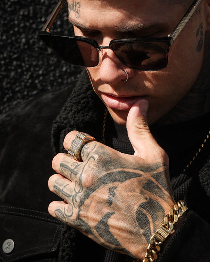 Saint Morta Rectangle Iced Ring Iced Gold