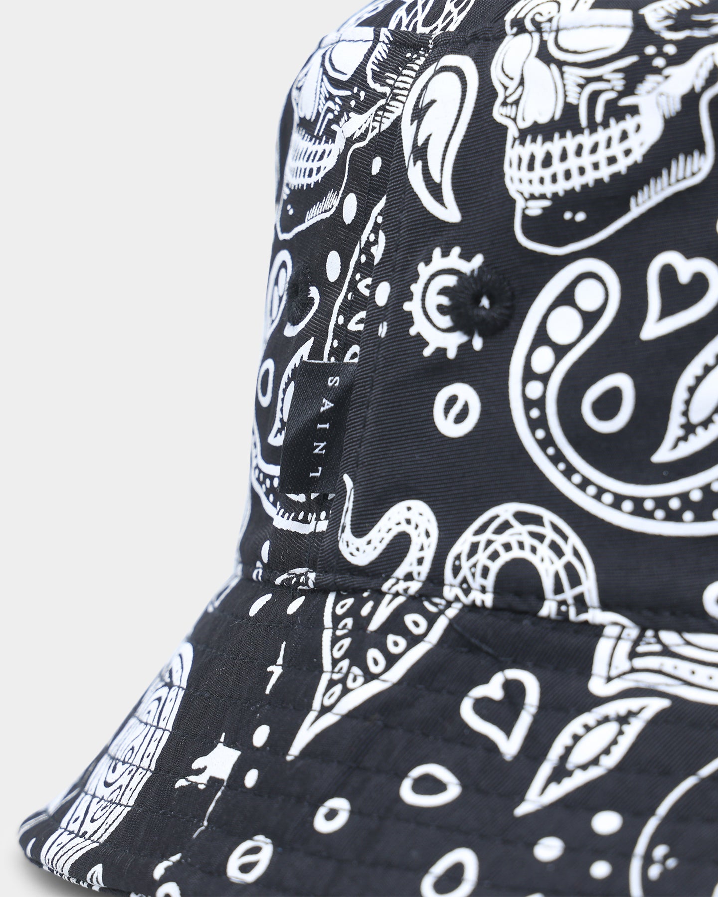 Saint Morta Paisley Skulls Bucket Hat Black/White | Culture Kings US