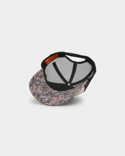 Loiter Metal Badge Trucker Off White/Woodland