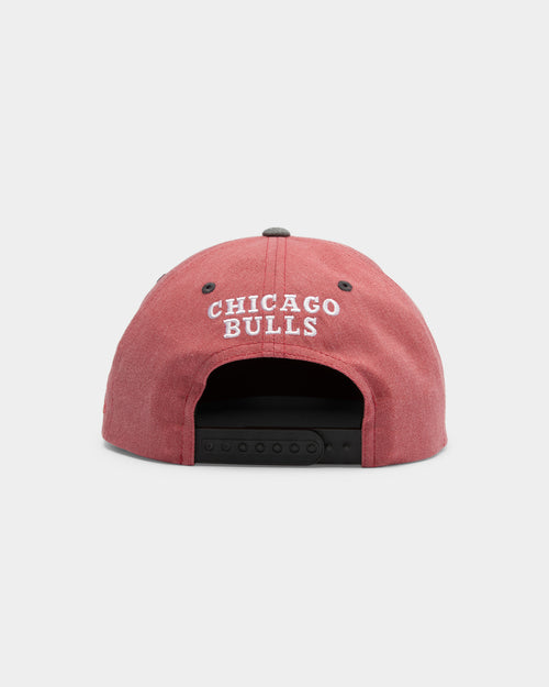 Mitchell & Ness Chicago Bulls Game Day Snapback Red/OTC